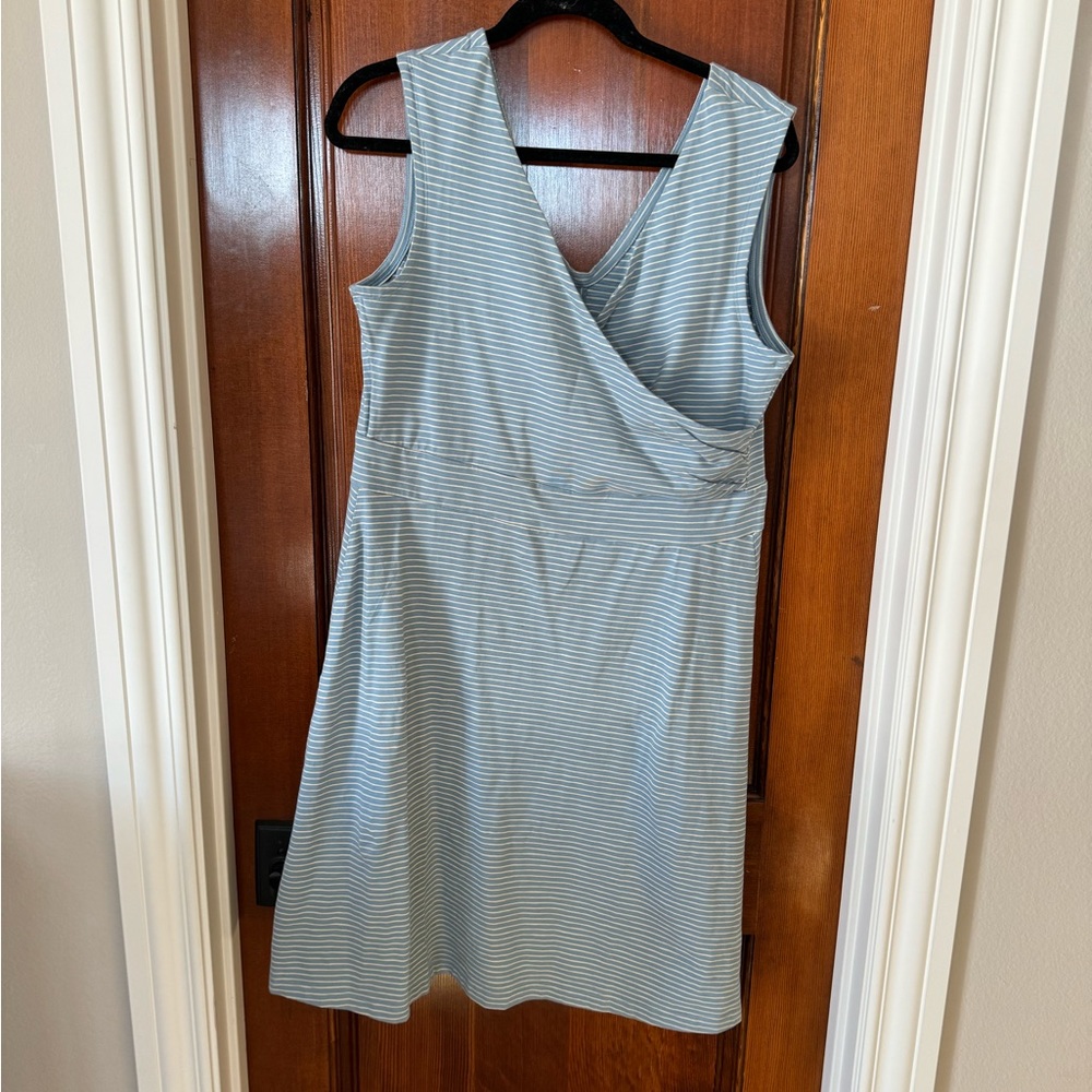 Patagonia wrap dress size XL